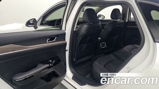 Kia K5 2021 — Şəkil 17/20