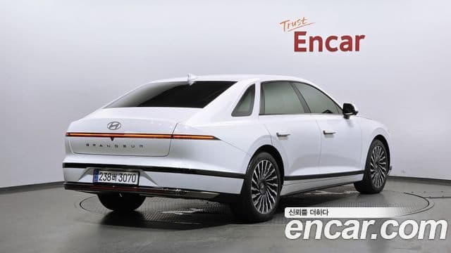 Hyundai Grandeur 2024 — ფოტო 2/20