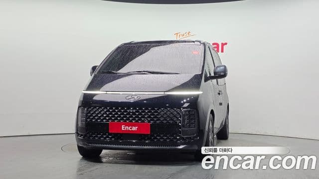 Hyundai Staria 2021 — ფოტო 3/20