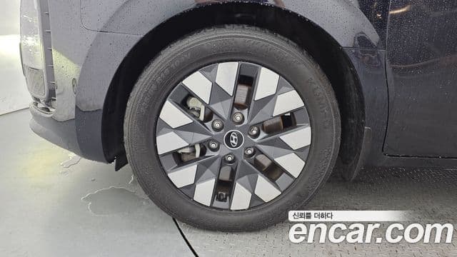Hyundai Staria 2021 — ფოტო 5/20