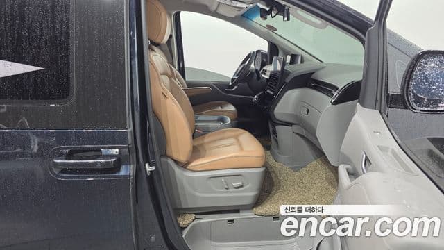 Hyundai Staria 2021 — ფოტო 11/20