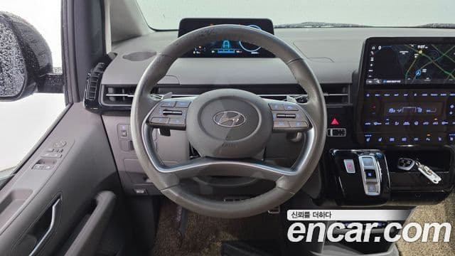 Hyundai Staria 2021 — ფოტო 15/20