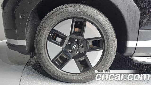 Hyundai Santa Fe 2025 — ფოტო 5/20
