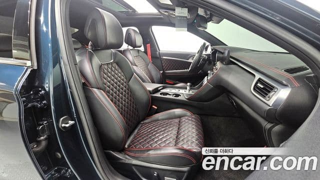 Genesis G70 2022 — Photo 15/31