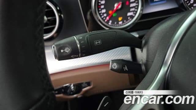 Mercedes-Benz E-Class 2019 — Şəkil 18/20