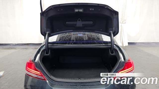 Genesis G70 2019 — ფოტო 13/19