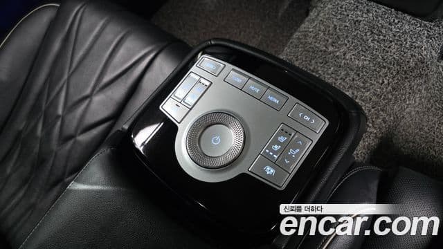 Genesis Electrified G80 2020 — ფოტო 18/20