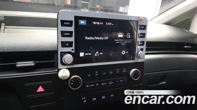 Hyundai Staria 2022 — ფოტო 16/20