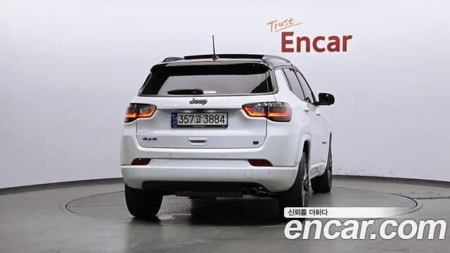 Jeep Compass 2022 — ფოტო 3/20