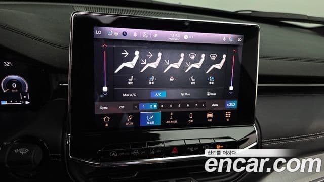 Jeep Compass 2022 — ფოტო 15/20