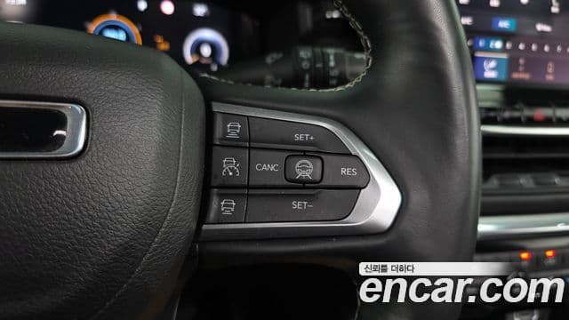Jeep Compass 2022 — ფოტო 17/20
