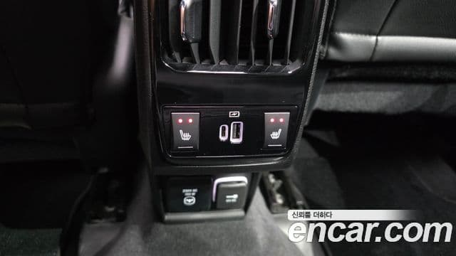 Jeep Compass 2022 — ფოტო 19/20