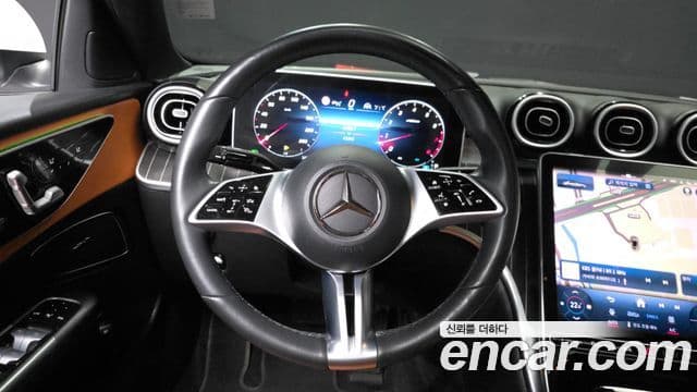 Mercedes-Benz C-Class 2023 — ფოტო 13/20