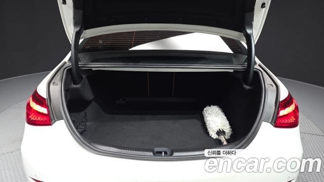Mercedes-Benz C-Class 2023 — ფოტო 20/20