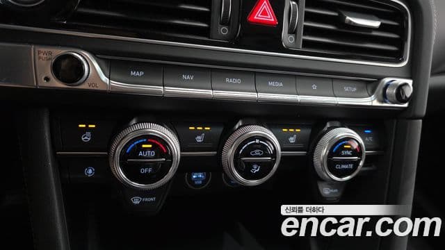 Genesis G70 2023 — Şəkil 17/20
