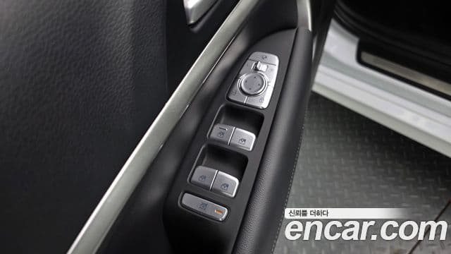 Genesis G70 2023 — Şəkil 19/20