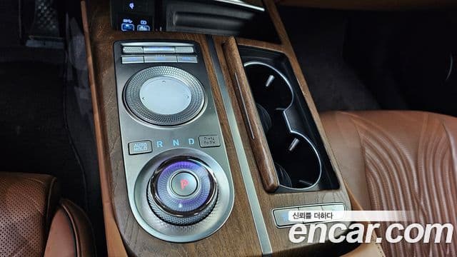 Genesis Electrified G80 2021 — ფოტო 8/20