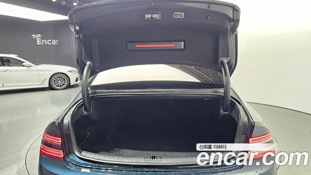 Genesis Electrified G80 2021 — ფოტო 19/20