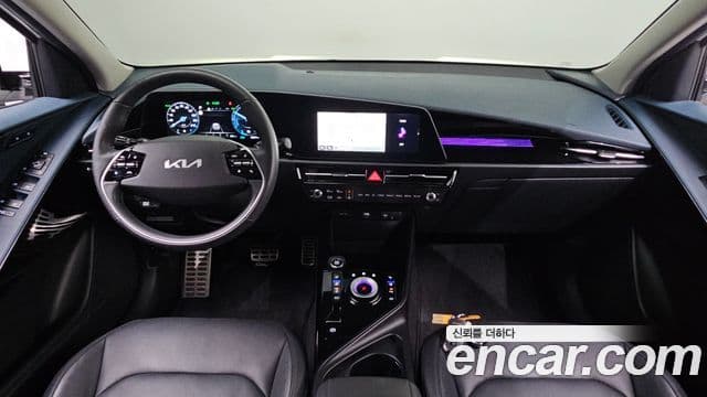 Kia Niro 2023 — Фото 11/20