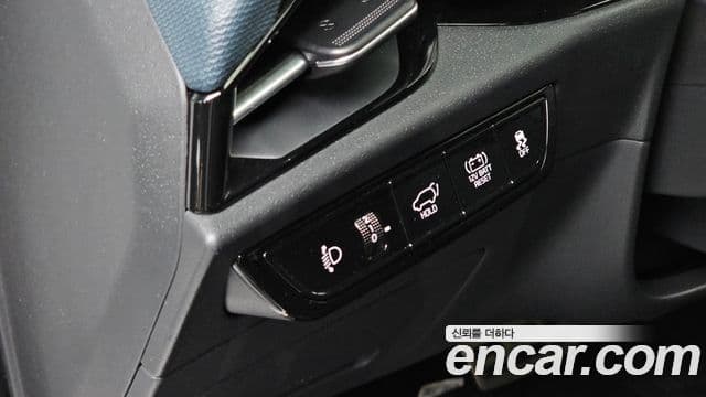 Kia Niro 2023 — Фото 17/20