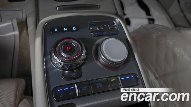 Genesis G90 2024 — ფოტო 19/20