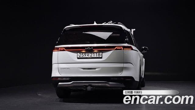Kia Carnival 2022 — Фото 4/20
