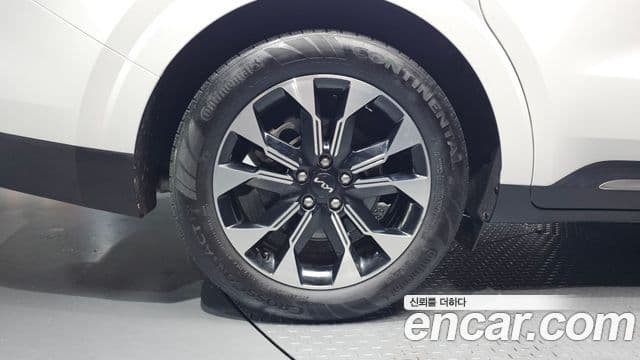 Kia Carnival 2022 — Фото 5/20