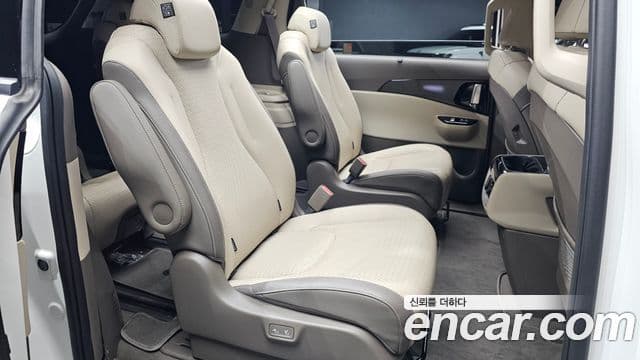 Kia Carnival 2022 — Фото 11/20