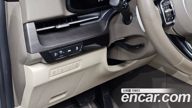 Kia Carnival 2022 — Фото 17/20