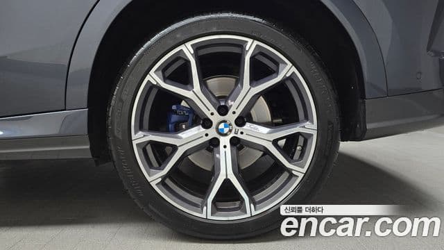 BMW X6 2022 — Photo 2/31