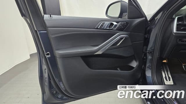BMW X6 2022 — Photo 15/31
