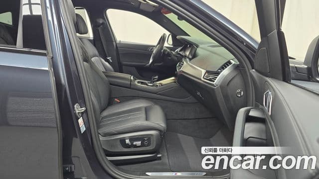 BMW X6 2022 — Photo 13/31