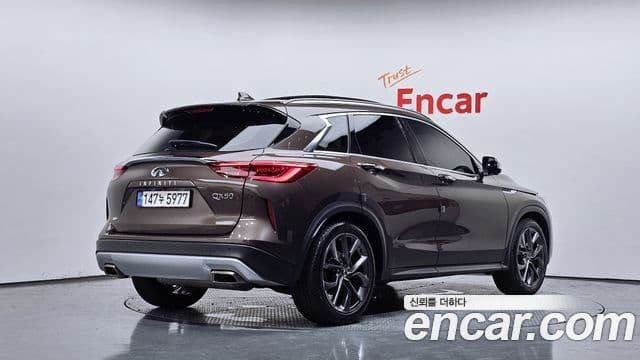 Infiniti QX50 2019 — Photo 23/35
