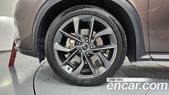 Infiniti QX50 2019 — Photo 22/35