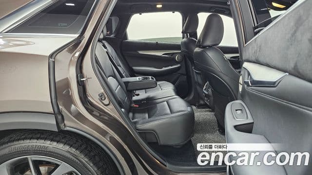 Infiniti QX50 2019 — Photo 7/35