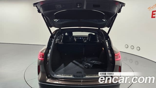 Infiniti QX50 2019 — Photo 33/35