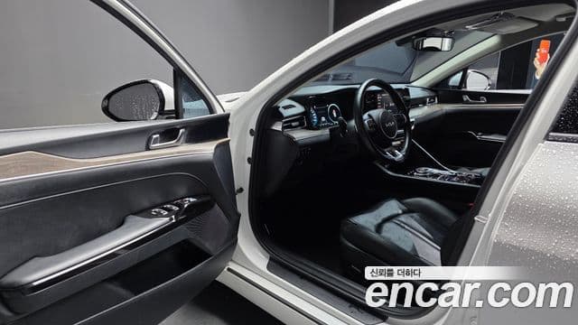 Kia K5 2023 — фото 10 из 20