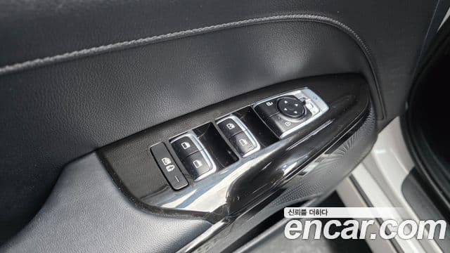 Kia K5 2023 — ფოტო 14/20
