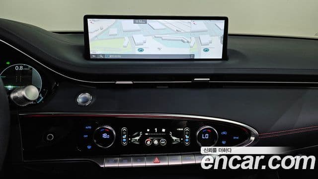 Genesis GV70 2021 — Şəkil 12/20