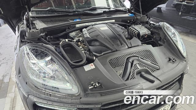 Porsche Macan 2023 — Şəkil 6/20