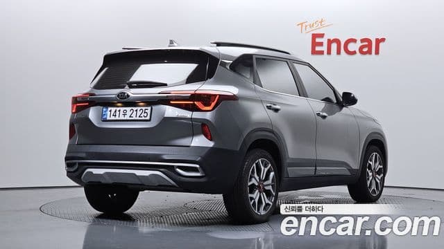 Kia Seltos 2020 — фото 2 из 20