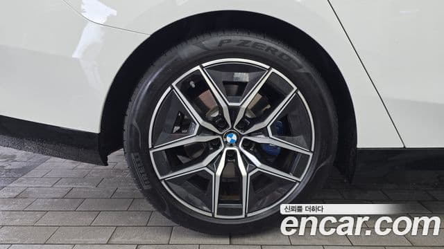 BMW 5 Series 2025 — ფოტო 5/20