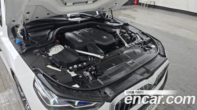 BMW 5 Series 2025 — ფოტო 6/20