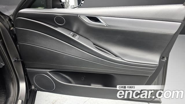 Genesis G80 2022 — Photo 20/30