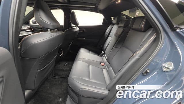 Toyota Crown Crossover 2025 — ფოტო 11/20