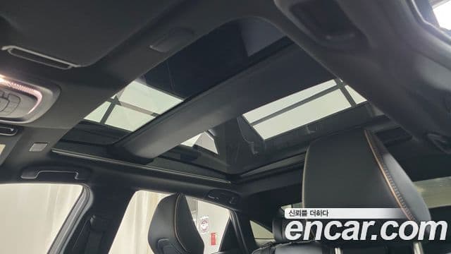 Toyota Crown Crossover 2025 — ფოტო 15/20