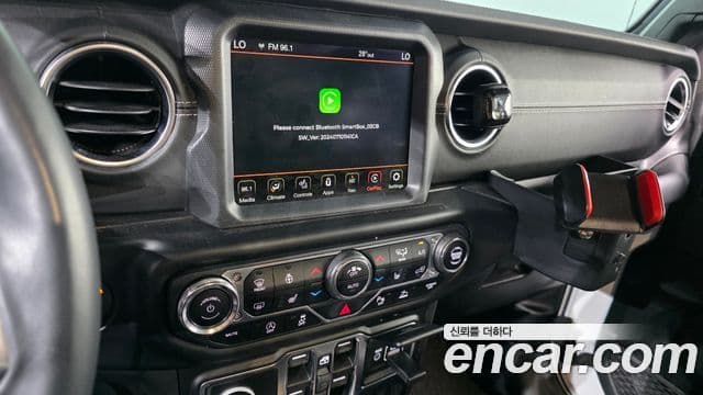 Jeep Wrangler 2021 — фото 13 из 20