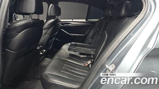 BMW 5 Series 2019 — Şəkil 11/20