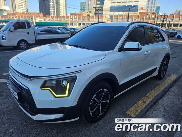 Kia Niro 2022 — Фото 9/20