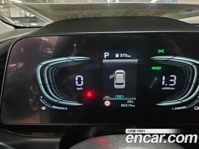 Kia Niro 2022 — Фото 6/20